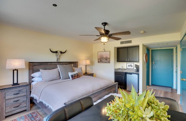 Mtn Views & Resort-Style Perks: Starr Pass Studio