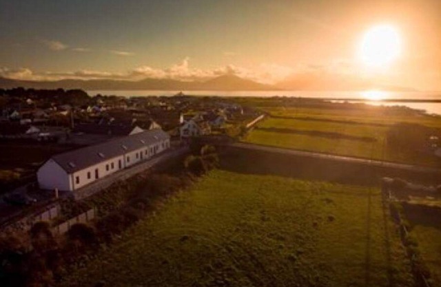 Mucklagh, Coastal Cottage in Fenit, Co.Kerry - an authentic Wild Atlantic stay