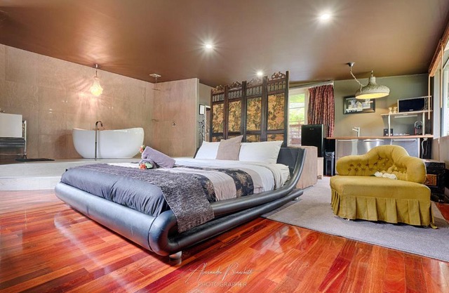 Mudstone Suites