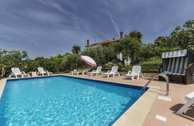 Mugeba Club A1, 2. 2 km de la playa, 4 personas, piscina exterior, wifi gratis, estacionamiento