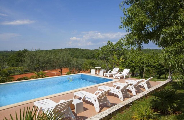 Mugeba Club A2, 2. 2 km de la playa, 2 personas, piscina exterior, wifi gratis, estacionamiento