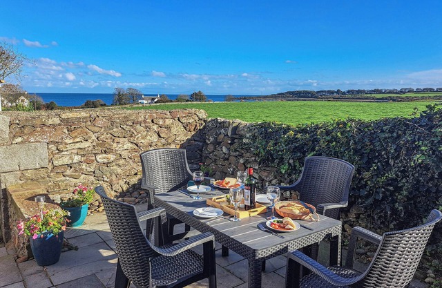 Mulberry Cottage - UK45432