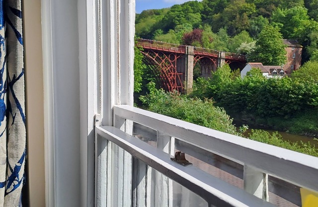 Galardonado con cocina en Ironbridge. Impresionante vista del puente de hierro