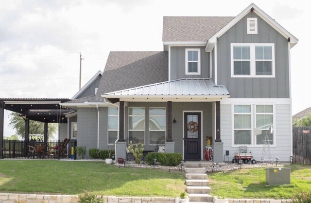 Multi-Family Home!