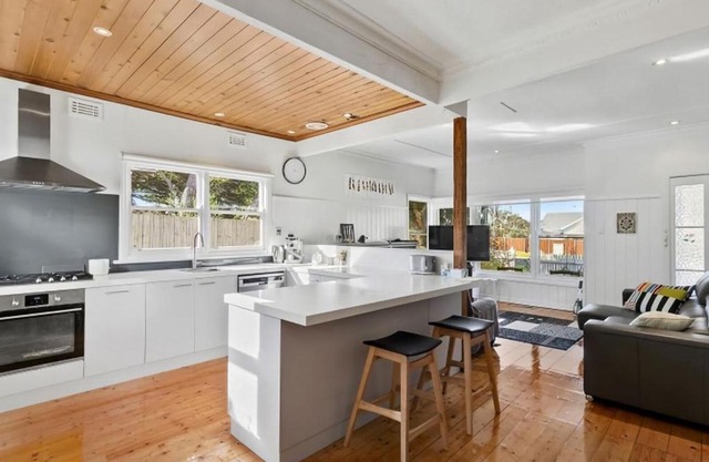 Munday Street Prime 17