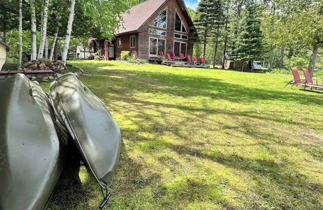 Munro Lake Inn / 25-minutes from the Mighty Mac! Pet Friendly !