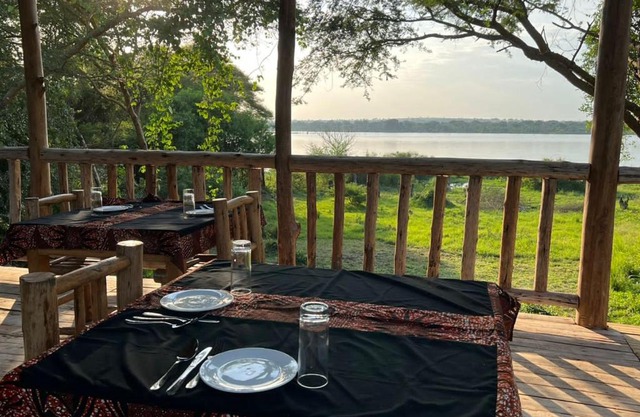 Murchison Giraffe Camp