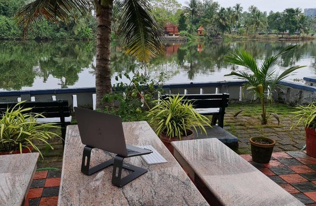 Muralee's Riverside Villa in Kochi