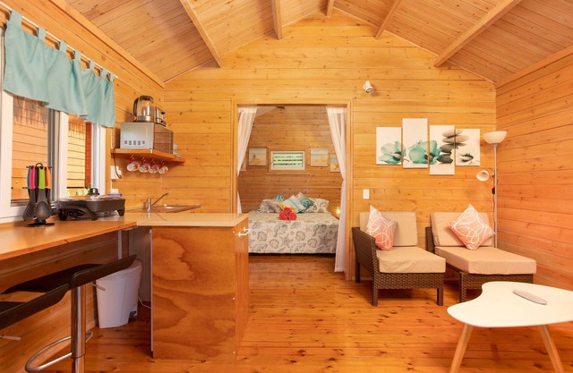Muri Motu Outlook Cottage 4