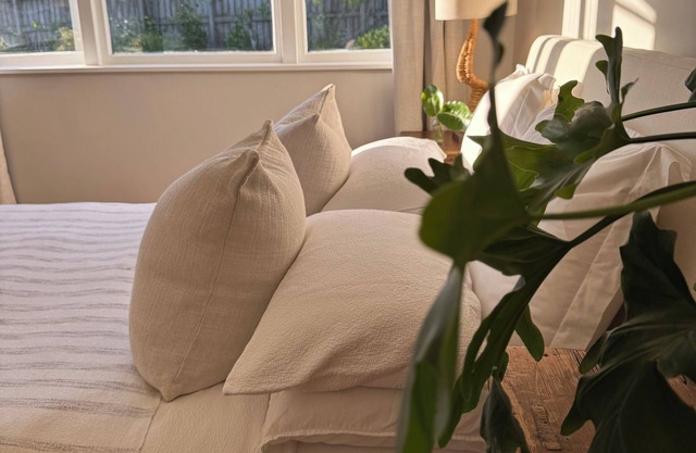 Muriwai Beachstays - Pango Cottage