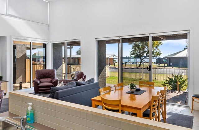 Murray Grange apartment 6
