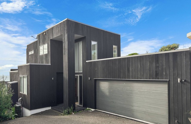 Murrays Gem l Modern 4bed Stunner l Sea View & Spa!