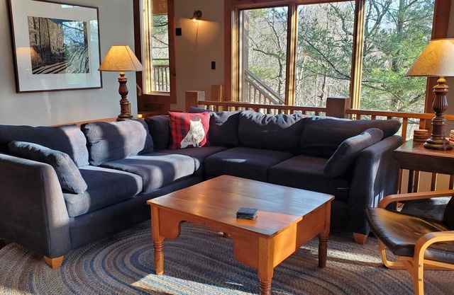 Muskoka Waterfront Cottage on 54 acres, 10 minutes from Gravenhurst