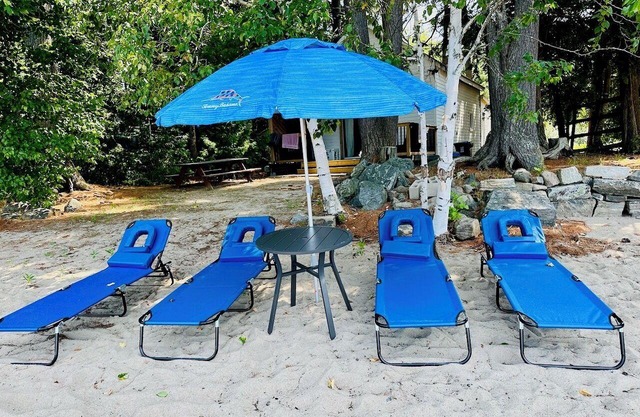Muskoka Waterfront Cottages: Beachfront Cottage Rentals in Bala, Ontario