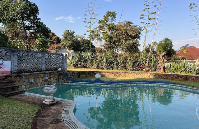 Mutare Manor : The Upstairs - 2307