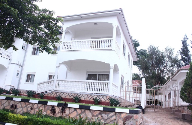 Muyenga Vacation Home - Apartamento Premium