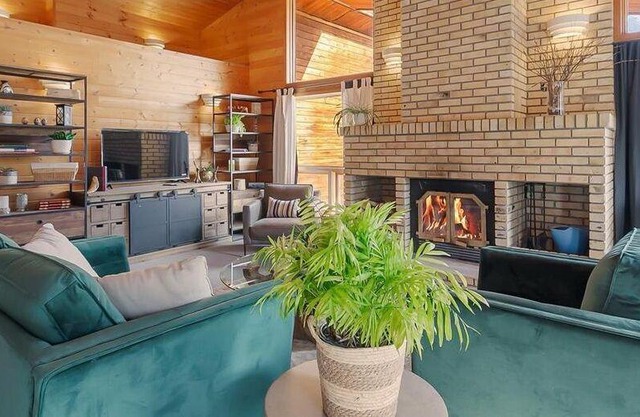 My Lovely Lakeview Cottage. Family Friendly With Access To The Lake.