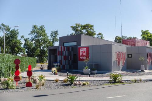 My pod Capsule Boutique Airport