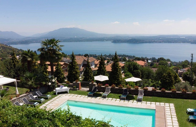 Villa Mariuccia es una hermosa villa en el Lago Maggiore con piscina privada, 7 habitaciones, 5 b.