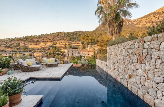 Villa en Deià con 4 habitaciones, capacidad 8