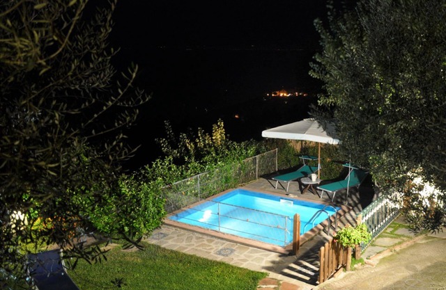 Casa '2 ulivi', amplio y luminoso, con vistas al mar, solarium, piscina privada