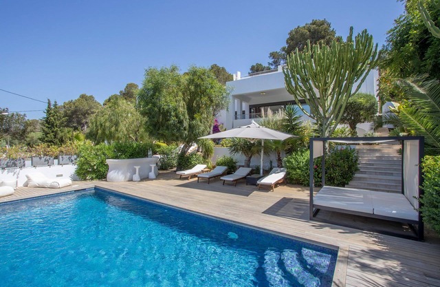 Villa en Ibiza con 5 habitaciones, capacidad 10