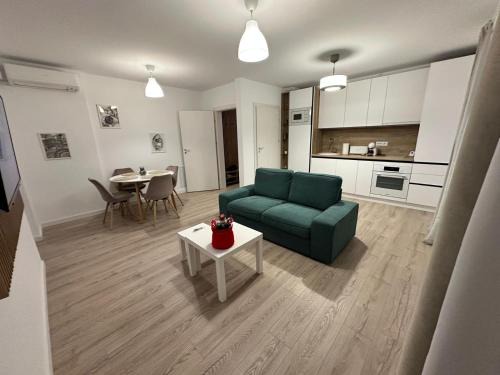 Myhouse 1