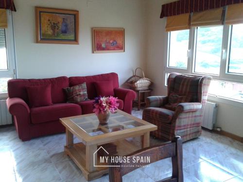 MyHouseSpain -Xivares, Chalet con vistas al mar
