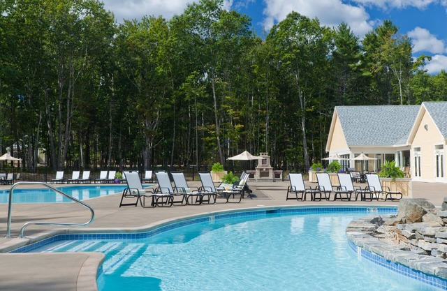 Beautiful Year Round Cottage Close to Family Pool