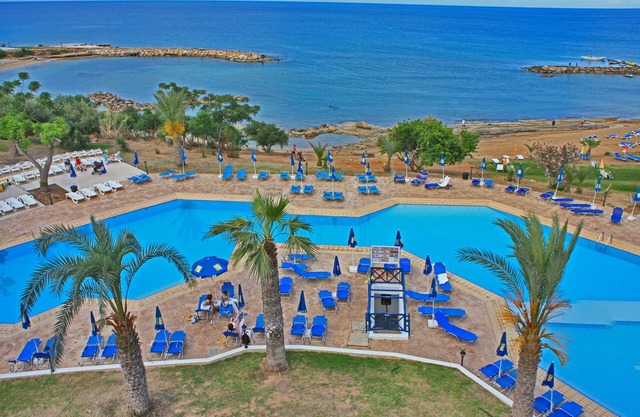 Myroandrou Beach Apartments