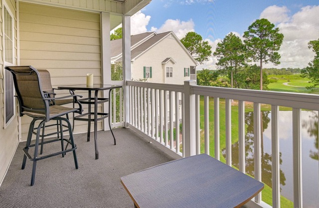 Myrtle Beach Rental w/ Pool Access: 8 Mi to Beach!