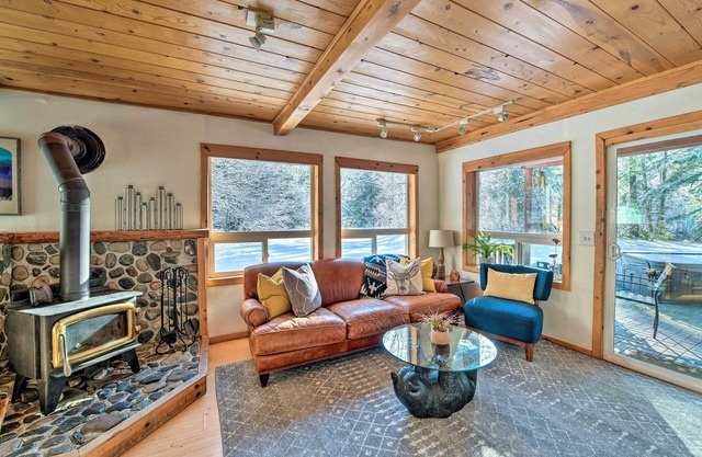 ¡NUEVO! ‘Mysty Mountain Cabin’ 15 Mi a Stevens Pass!
