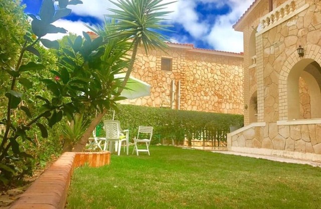 North Coast Villa in Amoun Resort Fully Air-conditioned, 10 Guests