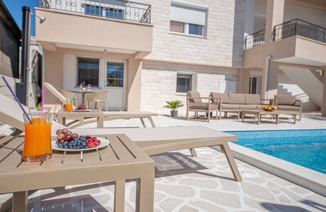 N&N LUX Guest house