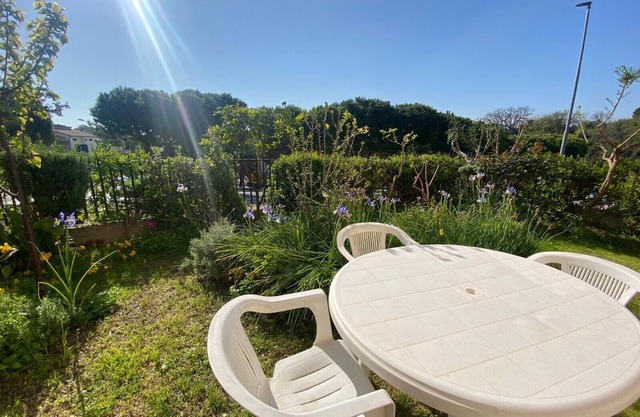 N296 – Numana, three-room apartment with garden and parking space