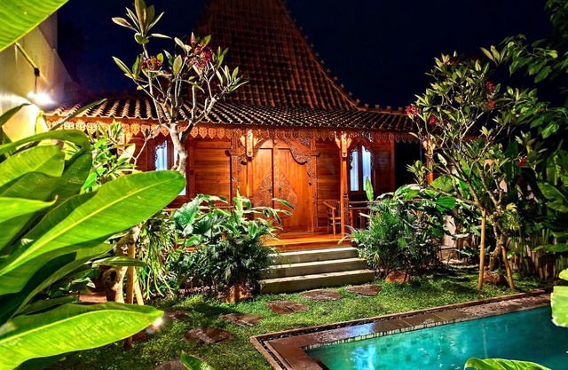 Na Uli Villa Renon