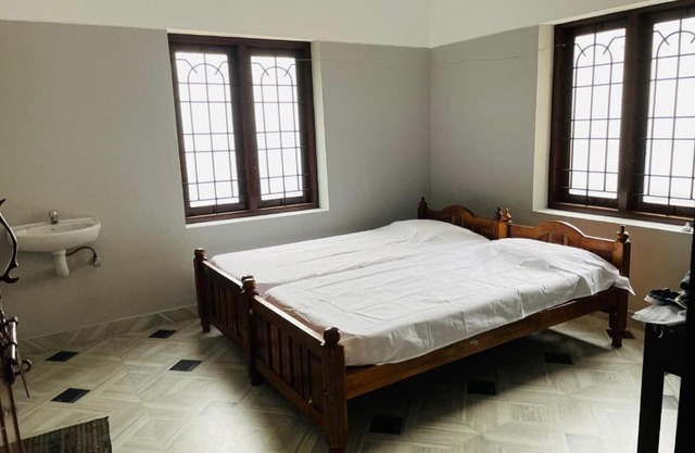 NAAZ ROOMS