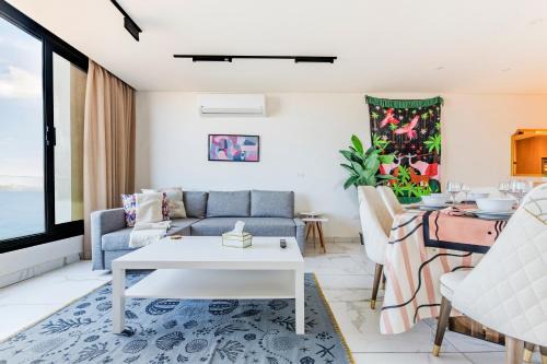 Nabeel Homes - Designer Seaview Condo - 108