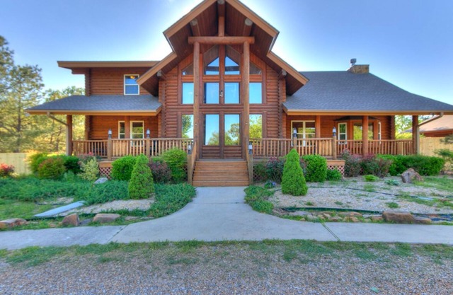 Naffcation Lodge OKC Cabin And Guest House Retreat On 5 Acres