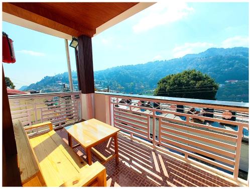 NAINITAL ! LUXURY HOTEL SANGITA LAKE VIEW # PARADISE Near Mall Road Luxurious Lake View Rooms With Balcony - Free Parking & Wi-fi - Restaurant Facilities - Best Hotel In Nainital