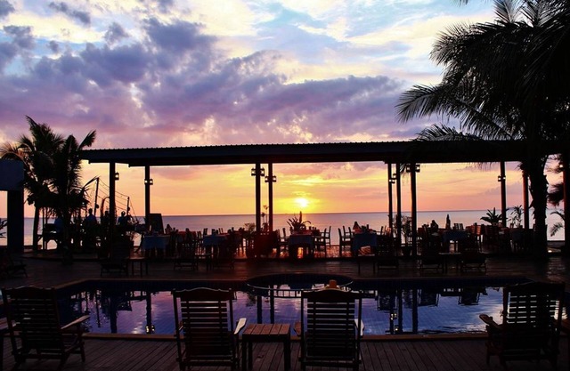 Nakara Long Beach Resort