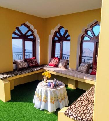 Naldehra House Hotel
