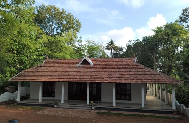 NALLUKETTU SERVICE VILLA