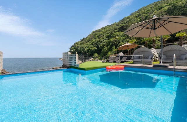 Namhae Orosy Bada Pool Villa & Pension