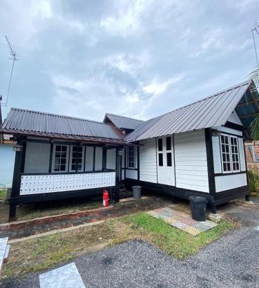 Nami Homestay Teluk Batik