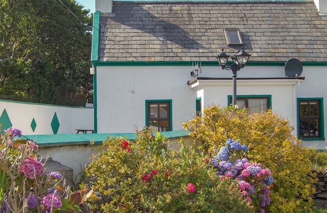 NANA'S HOUSE, pet friendly, with open fire in Allihies, County Cork