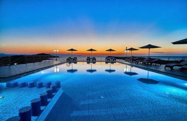 Nanakis Beach Apartments