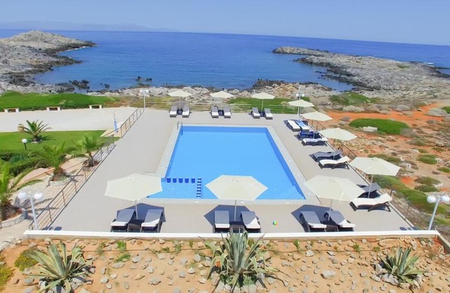 Nanakis Beach Apartments