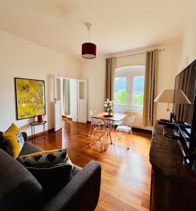 Nani'House Apartment in Lecco lake view