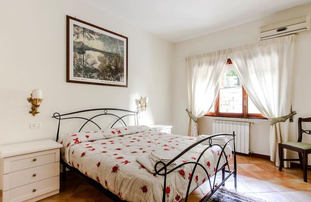 Napoli Charming Apartments Salvator Rosa "Cool and Sweet" Parking Free